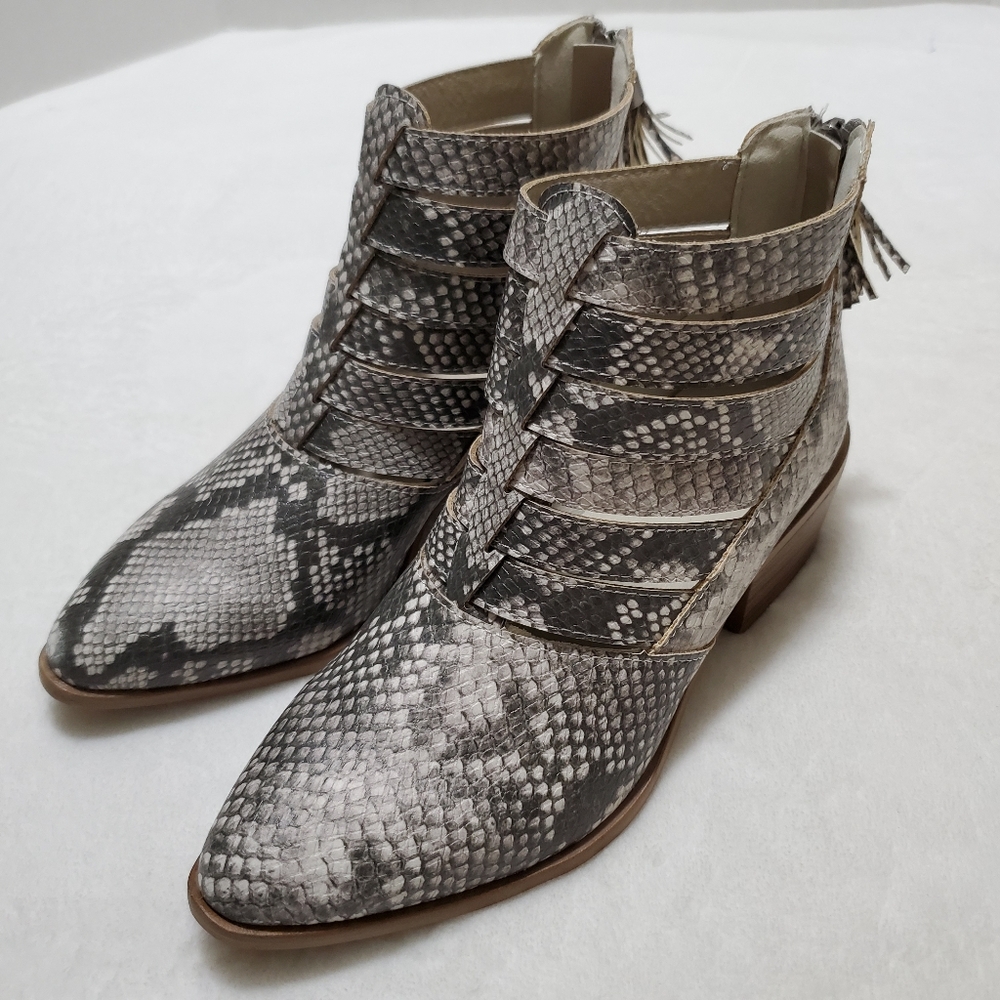 Fergalicious faux snake print ankle boots Size 6 - Picture 12 of 12